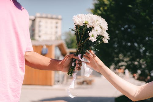 出轨挽回婚姻的做法 出轨挽回婚姻的做法