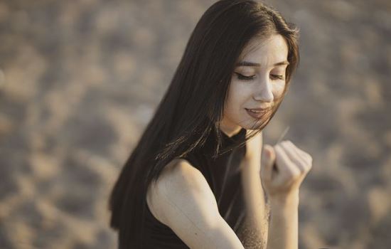 男生缺乏安全感提分手应该怎么挽回 男生缺乏安全感提分手应该怎么挽回