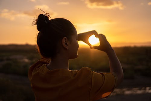 男人会对哪种女人上瘾?绝不是甜的发腻原来是“这种” 男人会对哪种女人上瘾?绝不是甜的发腻原来是“这种”