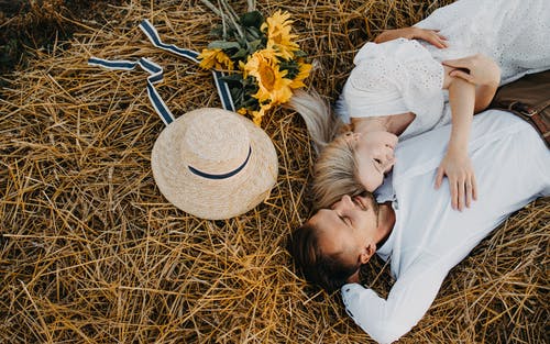 女友移情别恋能挽回吗 女友移情别恋能挽回吗